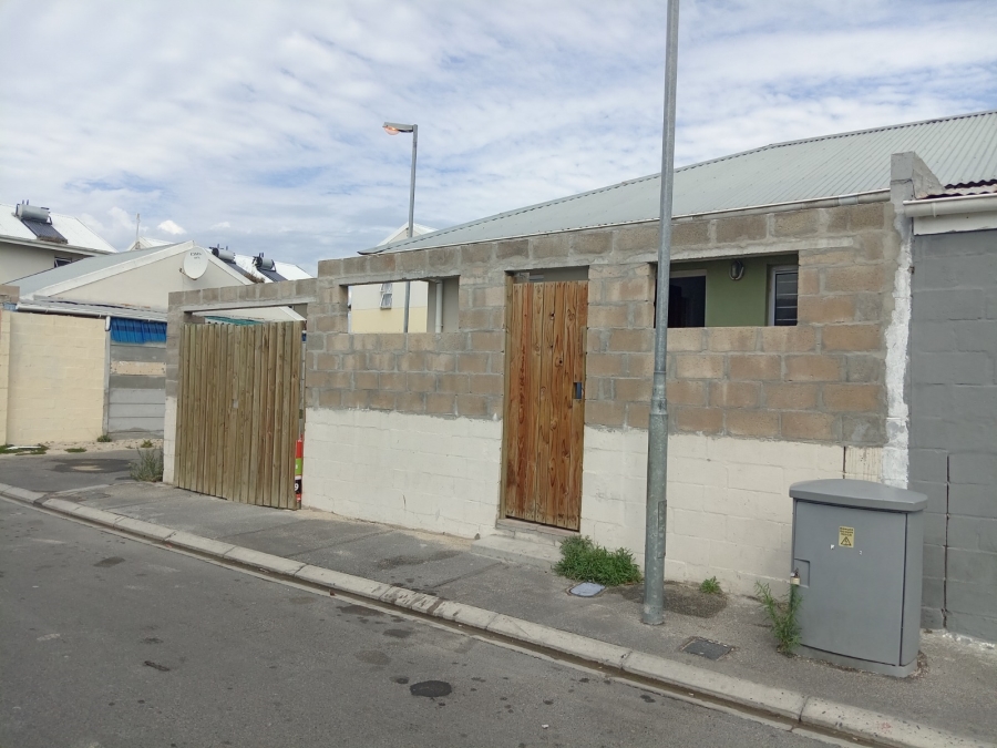 To Let 2 Bedroom Property for Rent in Woodlands Western Cape